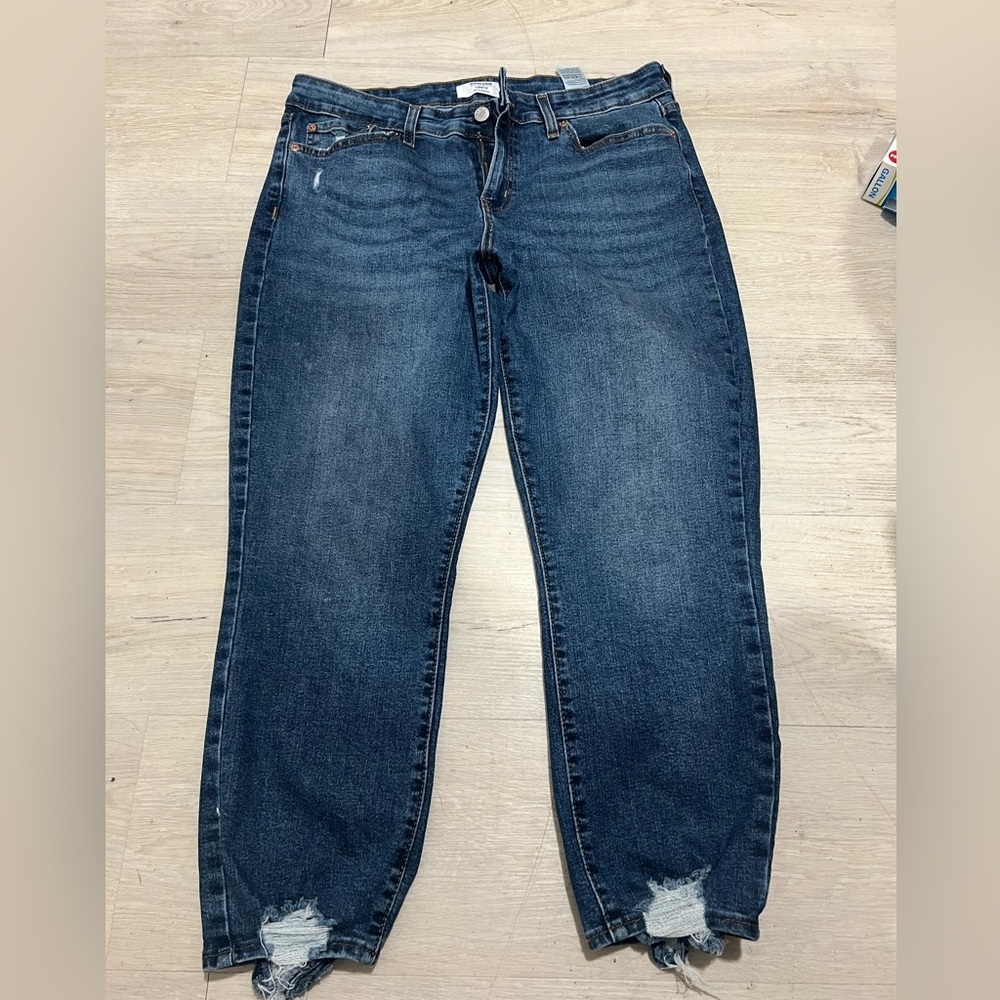 Denizen from Levi's Blue Ankle Cropped Jeans with Subtle Fading